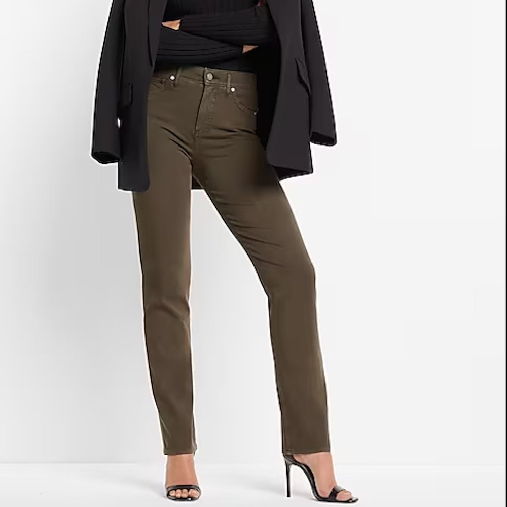 Express High Waisted Olive Supersoft Modern Straight Jeans Size 2 Regular